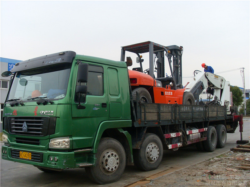 上海桂星吊裝出車